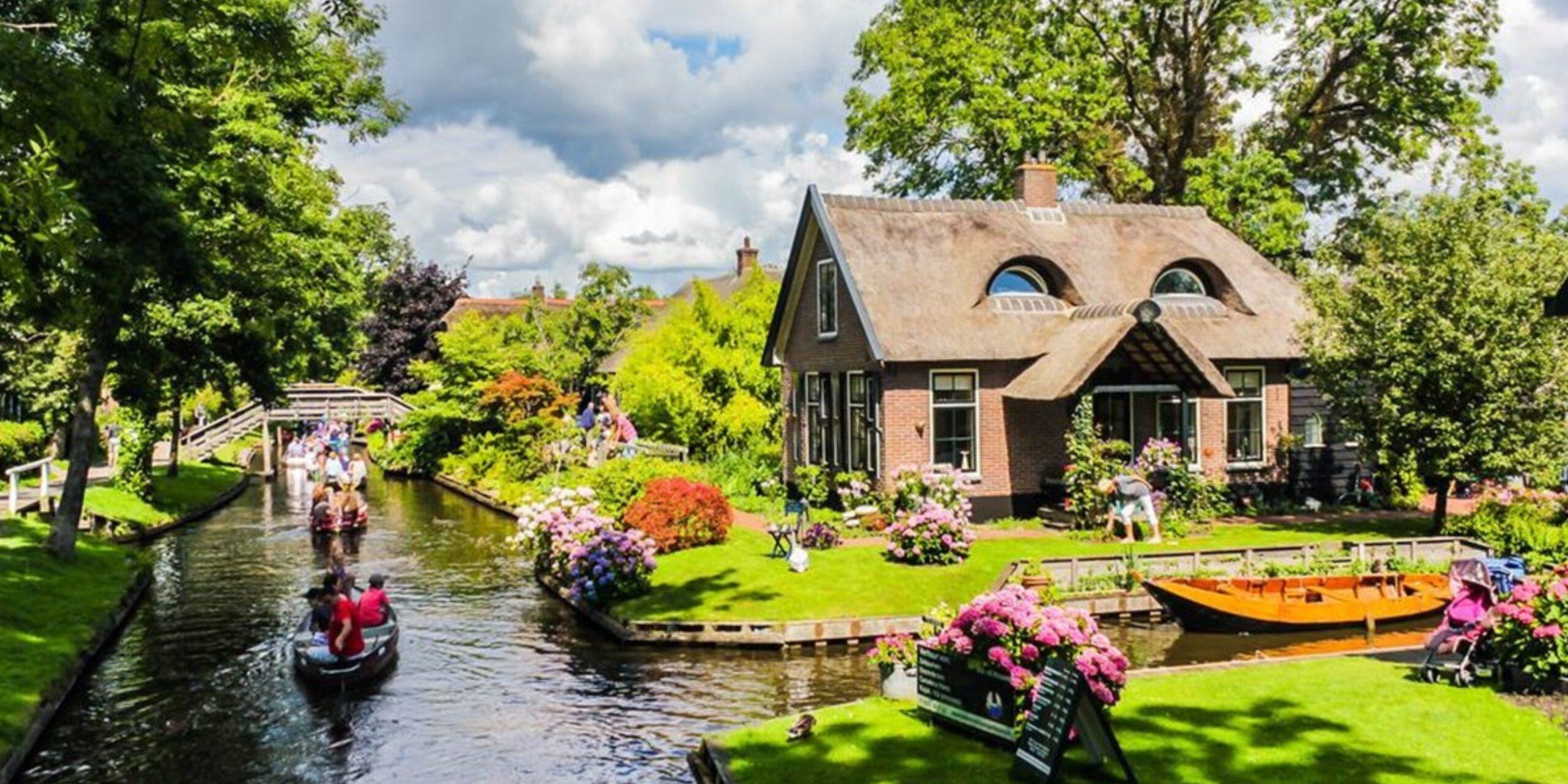Giethoorn: Το χωριό που αποτελεί την “Βενετία” της Ολλανδίας